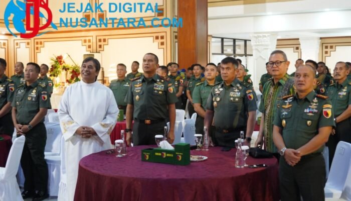 Pererat Toleransi, Danrem 084/BJ Hadiri Perayaan Natal Virtual Bersama KASAD di Balai Prajurit