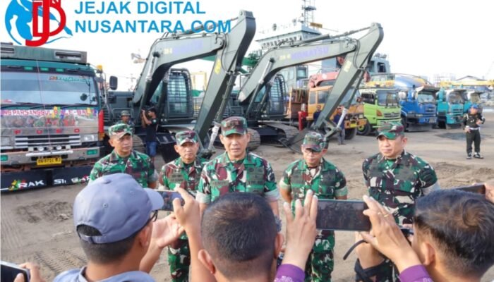 Percepat Pemulihan Pasca-Bencana, Pangdam I/BB Kawal Kedatangan Alat Berat Bantuan Kasad di Belawan