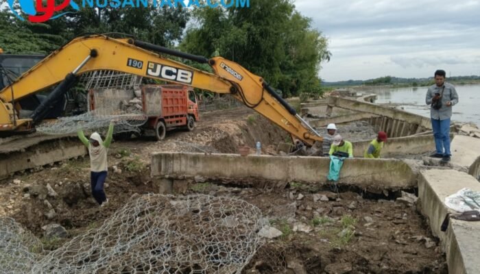Proyek Tebing Bengawan Solo Rp40 Miliar Ambles, PU SDA Bojonegoro dan Kontraktor Siapkan Perbaikan Lanjutan