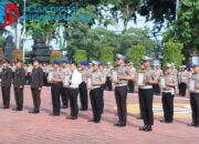 Kapolres Gresik Apresiasi Dedikasi Personel, 63 Anggota Terima Penghargaan dan Satyalancana