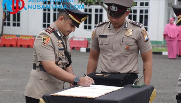 Segarkan Organisasi, Kapolres Sampang Pimpin Sertijab Wakapolres hingga Sejumlah Kasat