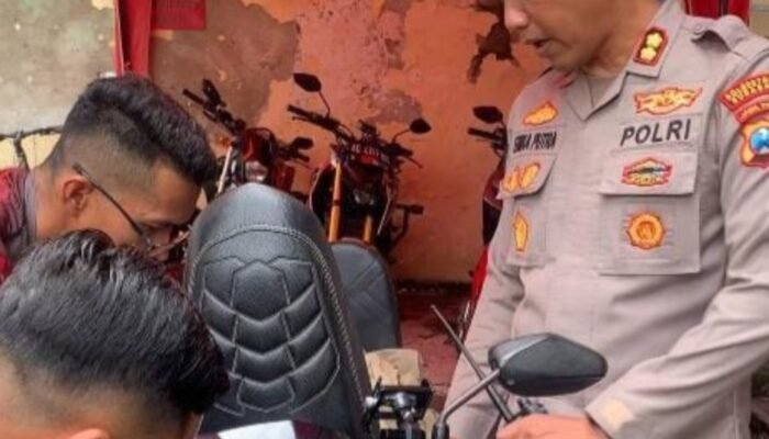 Tekan Angka Curanmor, Polrestabes Surabaya Bagikan Alarm Motor Gratis dan Gelar Bazar Ranmor