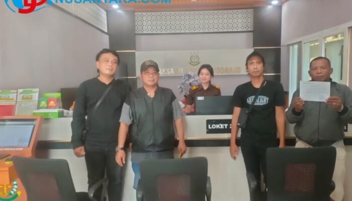 Dugaan Penyelewengan APBDes, Warga Gemurung Resmi Laporkan Kepala Desa ke Kejari Sidoarjo
