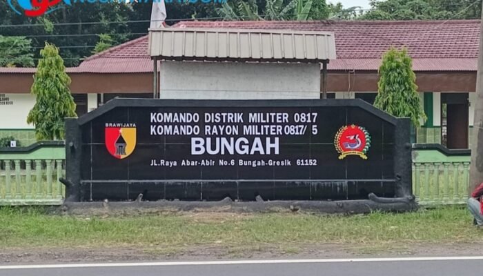 Peduli Pangkalan, Koramil 0817/15 Bungah Percantik Papan Nama Makoramil 