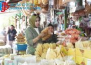 Pantau Harga Sembako di Pasar Porong, Wabup Mimik Idayana Soroti Fasilitas dan Penataan PKL