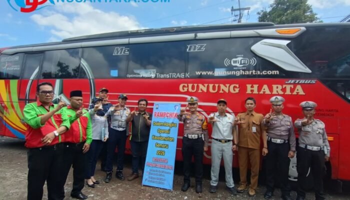 Ops Keselamatan Semeru 2026, Satlantas Polres Kediri Kota Periksa Kondisi Bus