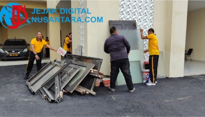 Wujudkan Pelayanan Prima, Polres Tulungagung Gelar Aksi Kurve Massal Dukung Gerakan Indonesia Asri