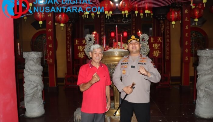 Pastikan Imlek Kondusif, Kapolres Gresik Tinjau Pengamanan di Klenteng Kim Hin Kiong
