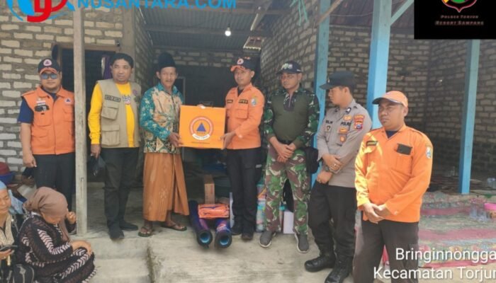 BPBD Sampang Salurkan Bantuan Logistik bagi Keluarga Korban Anak Tenggelam di Torjun