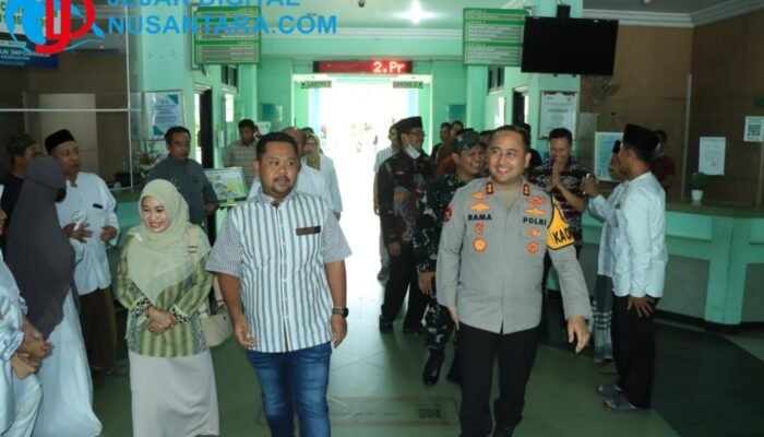 Forkopimda Gresik Besuk Korban Luka di RSUD Ibnu Sina, Tegaskan Komitmen Jaga Kondusivitas Kamtibmas