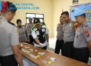 Pastikan Korps Bhayangkara Bersih, 26 Kapolsek di Sumenep Jalani Tes Urine Mendadak