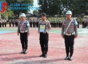 Dua Sisi Kedisiplinan, Polres Sumenep Beri Penghargaan Sekaligus Pecat Anggota