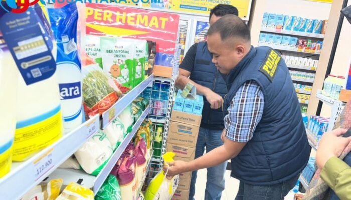 Jaga Stabilitas Pangan Jelang Idul Fitri, Satgas Pangan Polres Sampang Gelar Sidak dan Pasar Murah
