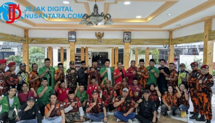 Luar Biasa! 25.000 Takjil Dibagikan Serentak oleh Gabungan Ormas di Wonoayu