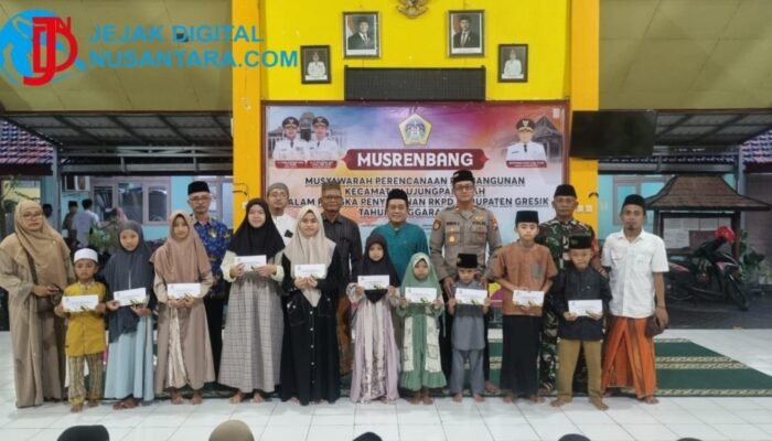 Berbagi Berkah Ramadan, Muspika Ujungpangkah Santuni Puluhan Anak Yatim