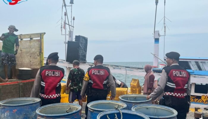 Cegah Gangguan Kamtibmas, Sat Samapta Polres Pamekasan Sisir Pelabuhan dan Objek Wisata