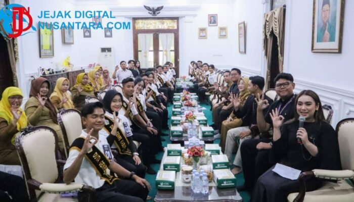 Bupati Gresik Berikan Pembekalan kepada Finalis Duta Genre