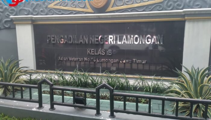 Sidang Tambang Ilegal PT PBS Ricuh, Keluarga Terdakwa dan Oknum Security PN Lamongan Usir Wartawan