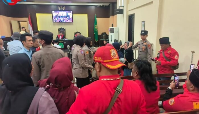 LBH MADAS Geruduk PN Sampang: Tuntut Pembebasan Terdakwa dan Evaluasi Jaksa Nakal