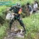 Sinergi TNI-Rakyat: Babinsa Karang Tengah dan Petani Normalisasi Irigasi Demi Ketahanan Pangan