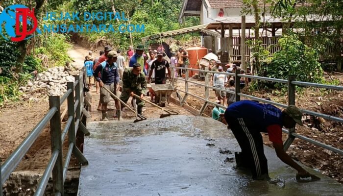 Sinergi TNI-Rakyat Pacu Progres Jembatan Perintis Garuda, Akses Ekonomi Blitar Segera Terbuka