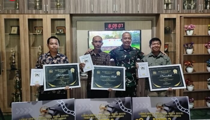 Apresiasi Kreativitas Publikasi, Dandim 0819 Pasuruan Serahkan Penghargaan Lomba Jurnalistik TMMD ke-127