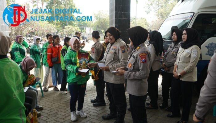 Polres Probolinggo Kota Beri Apresiasi Driver Ojol Perempuan di Hari Kartini