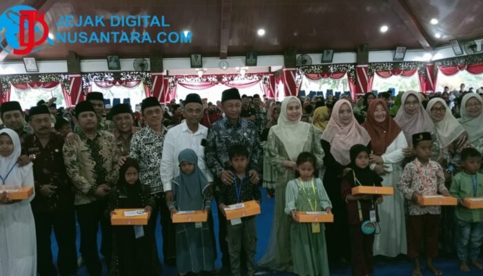 Bupati Sampang Salurkan Santunan Tahap IV: “Anak Yatim Harus Punya Kesempatan yang Sama”