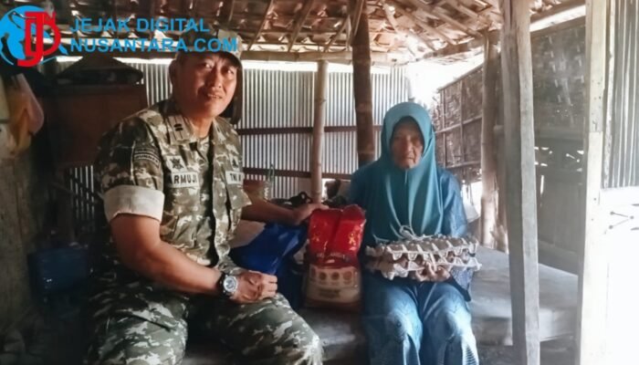 Wujud Kemanunggalan, Kodim 0828/Sampang Gelar Bakti Sosial ‘Jumat Berkah’ untuk Lansia di Pangarengan