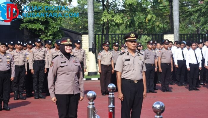 Dedikasi Tanpa Cela Berbuah Penghargaan, Dua Personel Polres Nganjuk Naik Pangkat Pengabdian