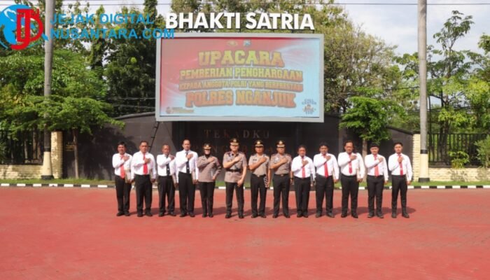 Ungkap Cepat Kasus Pengeroyokan, Sembilan Personel Polres Nganjuk Diganjar Penghargaan Kapolres