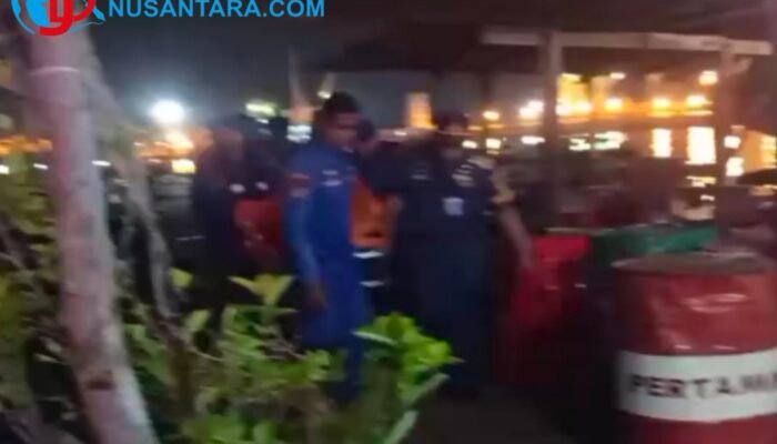 Dua Korban Kapal Tenggelam di Pelabuhan Gresik Dievakuasi, Penyebab Masih Diselidiki