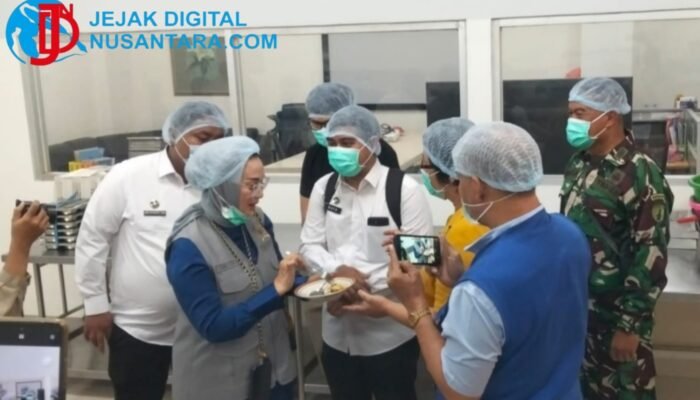 Pastikan Program MBG Tepat Sasaran, Komisi IX DPR RI Pantau Langsung Proses Pengolahan hingga Distribusi di Waru Sidoarjo