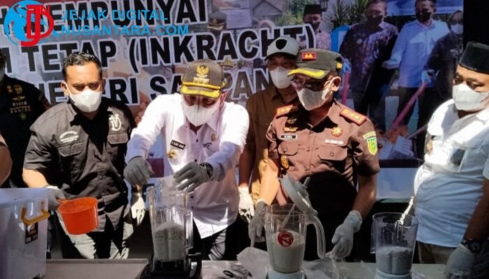 Perangi Kriminalitas, Kejari Sampang Musnahkan Ratusan Gram Sabu dan Ribuan Rokok Ilegal