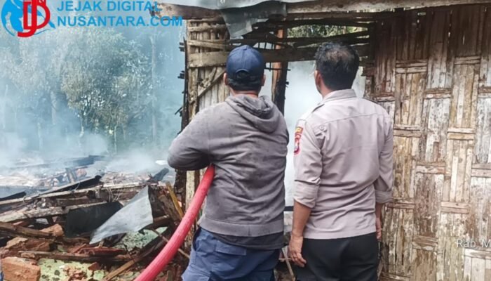 Dua Rumah Lansia di Sampang Ludes Terbakar, Kerugian Capai Ratusan Juta