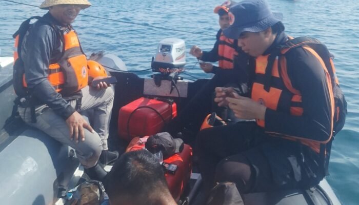 Diduga Tersangkut Karang, Nelayan Pulau Mandangin Berpenyakit Stroke Hilang Terjatuh dari Kapal
