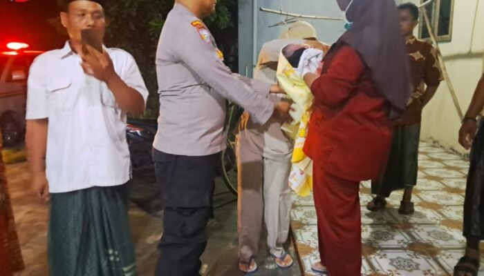 Bayi Baru Lahir dengan Tali Pusar Utuh Ditemukan Terlantar di Teras Rumah Warga Jogoroto Jombang