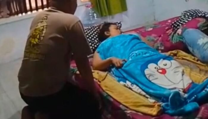 Aksi Kemanusiaan Kasat Lantas Polres Sampang Bantu Pengobatan Islami Warga Omben Hingga Membaik