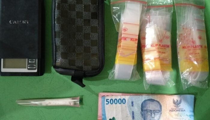 Polrestabes Surabaya Gulung Pengedar Narkoba di Semampir, 42,9 Gram Sabu Siap Edar Disita