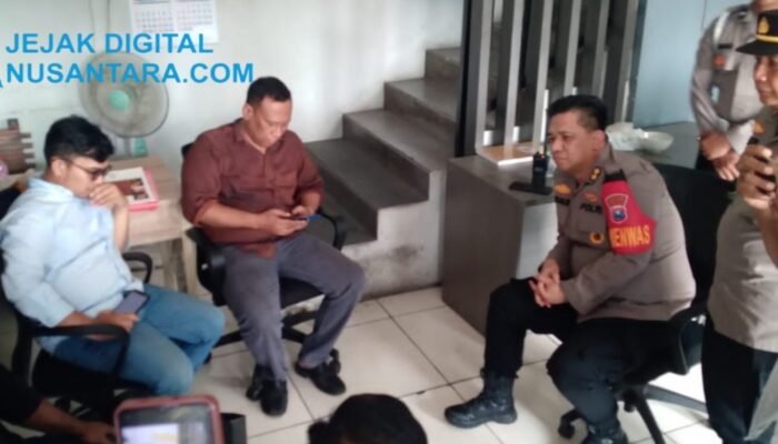 Tuntut Profesionalisme, Massa FAAM Gedor Polrestabes Surabaya Terkait Kinerja 3 Polsek