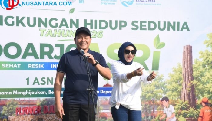 Satu ASN Satu Pohon: Duet Subandi-Mimik Idayana Hijaukan Sidoarjo Lewat Gerakan Sidoarjo Asri