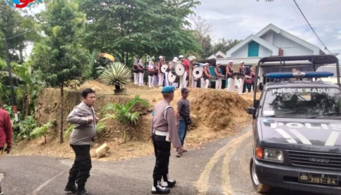 Kemeriahan Berbalut Budaya, Polsek Kadur Sukses Amankan Dua Karnaval Kelulusan Sekolah