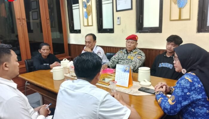 Respons Cepat Plt Kadispendik Sidoarjo Tuntaskan Kasus Penahanan Ijazah Siswa SMP
