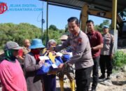 Hari Bhayangkara ke-80: Polres Sumenep Salurkan Bansos untuk Pemulung di TPA Torbang