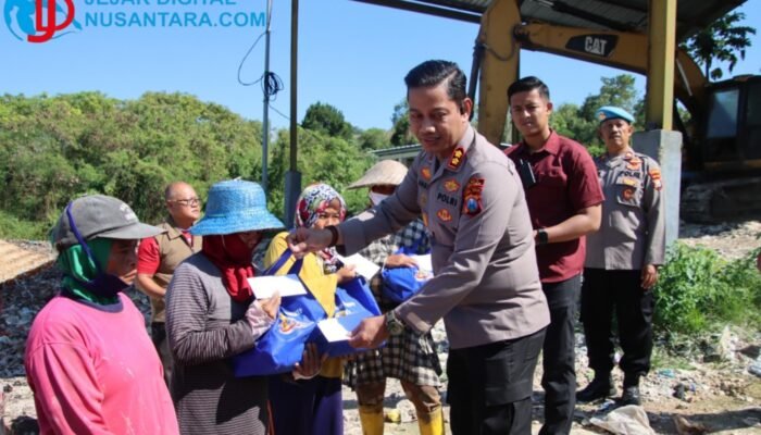 Hari Bhayangkara ke-80: Polres Sumenep Salurkan Bansos untuk Pemulung di TPA Torbang