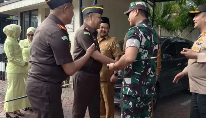 Memperkuat Sinergi Hukum, Kajati Jatim Gelar Kunjungan Kerja ke Kejari Gresik