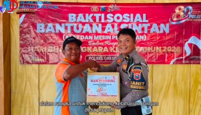 Polisi Bagikan Alat Pertanian di Gresik, Dukung Ketahanan Pangan Nasional