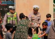 Sambut Hari Bhayangkara ke-80, Satlantas Polres Gresik Pasok Air Bersih ke Desa Pandanan