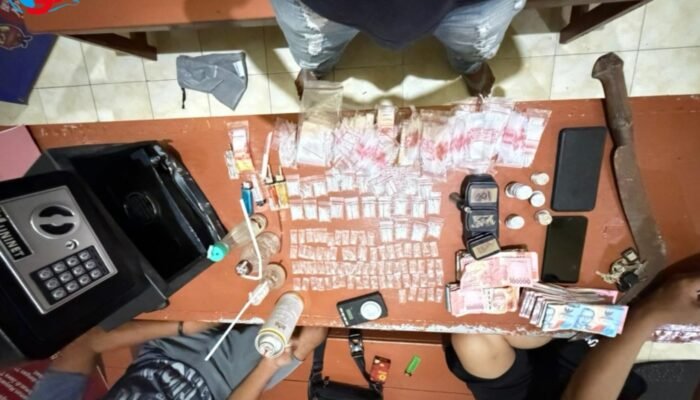 Penggerebekan di Masalembu: Polisi Sita Puluhan Gram Sabu dan Uang Puluhan Juta