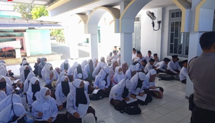 Cegah Narkoba dan Perundungan Sejak Dini, Polsek Larangan Edukasi Siswa Baru PP Nurul Hikmah